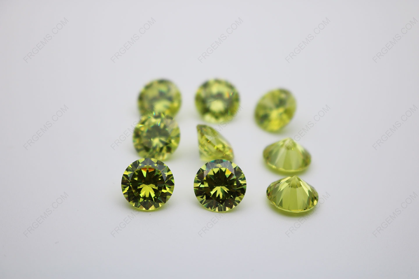 Cubic Zirconia Apple green greenish Round Diamond faceted cut 10mm stones CZ42 IMG_0217