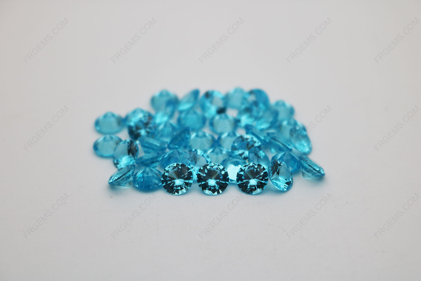 Cubic Zirconia Aquamarine Round Diamond faceted cut 6.5mm stones CZ38 China Supplier IMG_2058