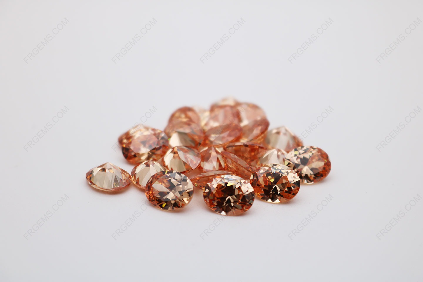 Cubic Zirconia Champagne Oval Shape faceted Cut 9x7mm stones China manufacturers CZ13 IMG_0398