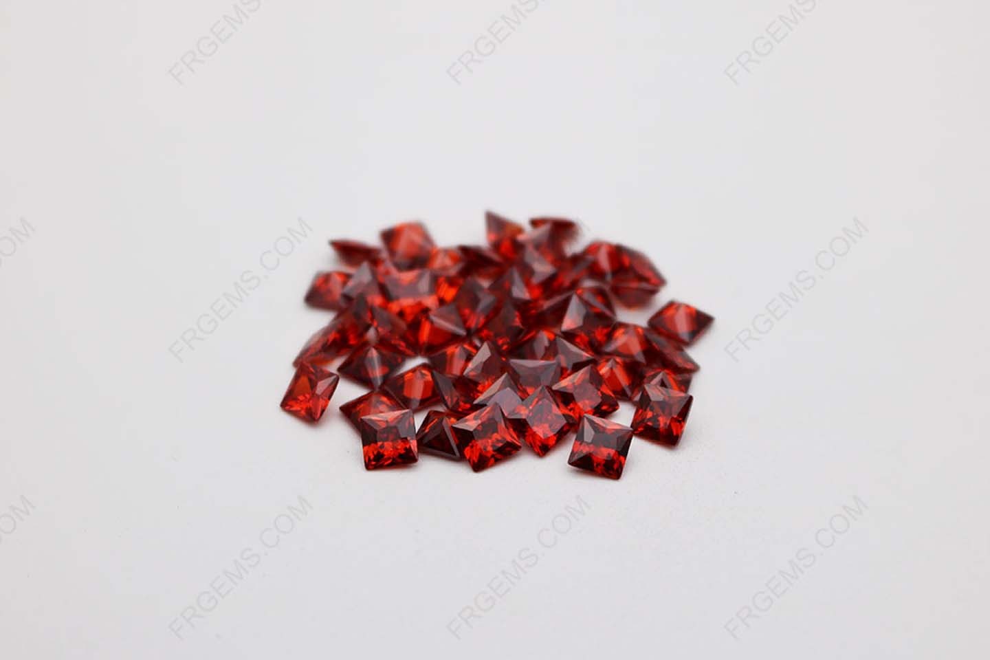 Cubic Zirconia Garnet Red Square Princess Cut 4x4mm stones CZ22 IMG_1245