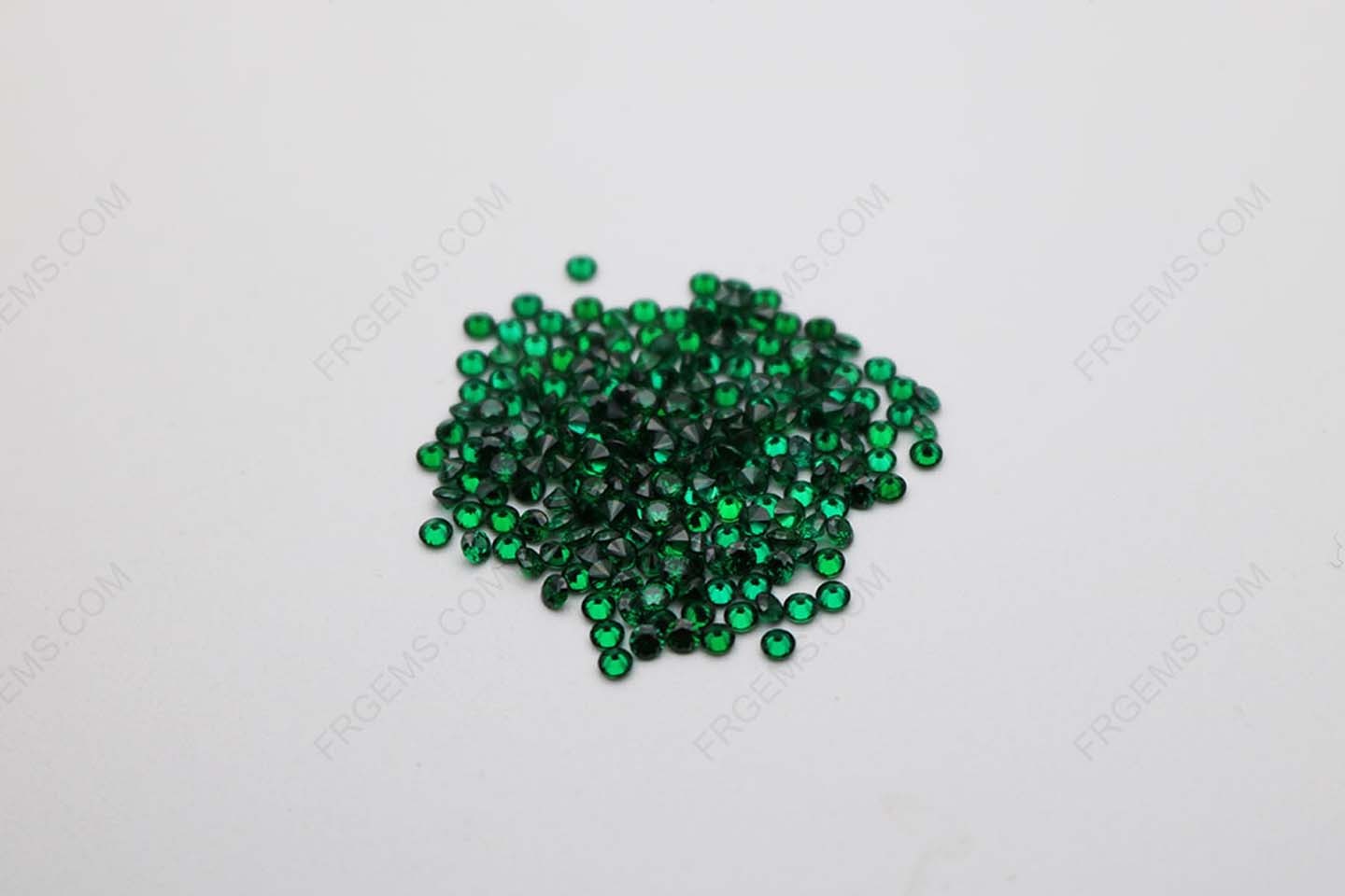 Cubic Zirconia Green Round diamond Faceted Cut 2.00mm Melee stones CZ35 IMG_1009