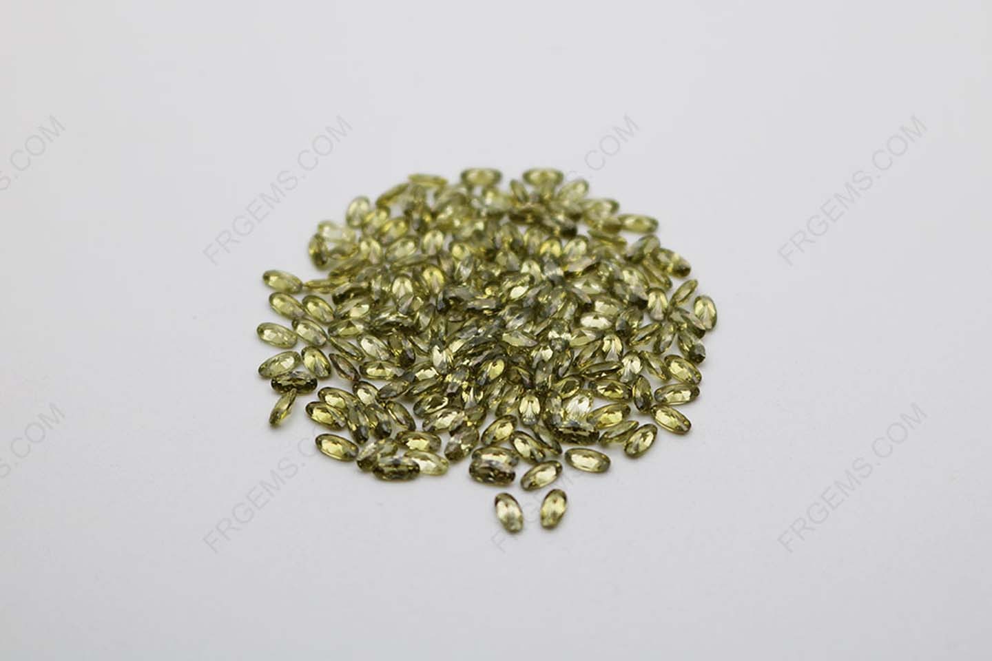 Cubic Zirconia Peridot Oval Shape faceted cut 4x2mm stones CZ27 IMG_1043