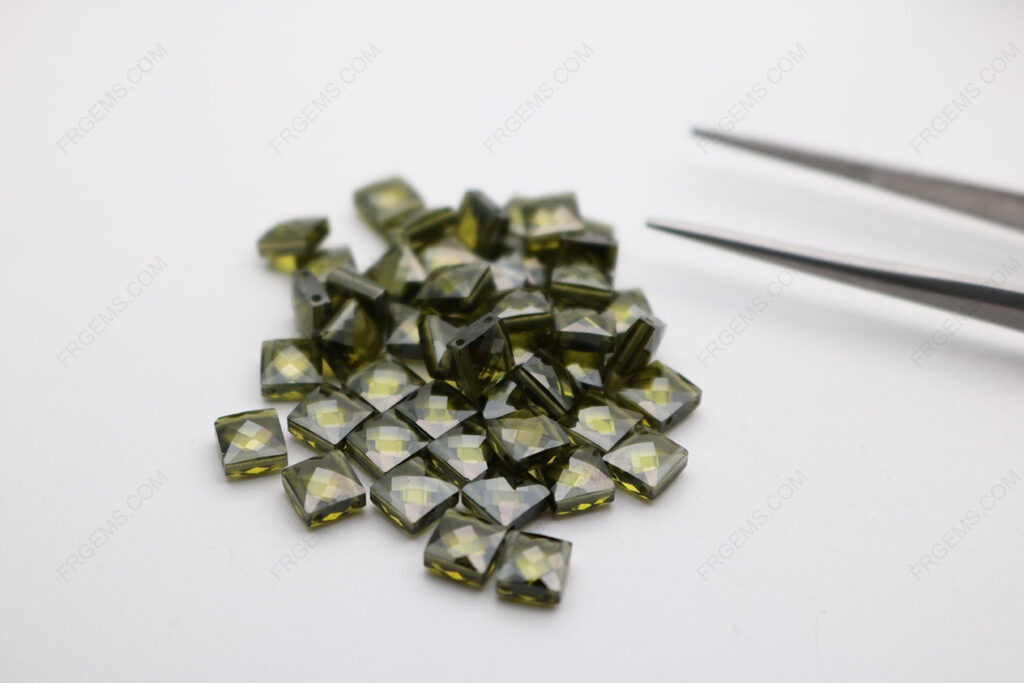 Cubic_Zirconia_Peridot_Square_Shape_Double_Checkerboard_faceted_cut_5x5mm_stones_IMG_2784