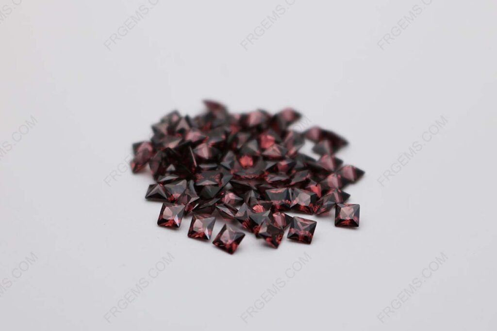 Cubic_Zirconia_Rhodolite_Square_Shape_Princess_Faceted_Cut_5x5mm_stones_IMG_0327