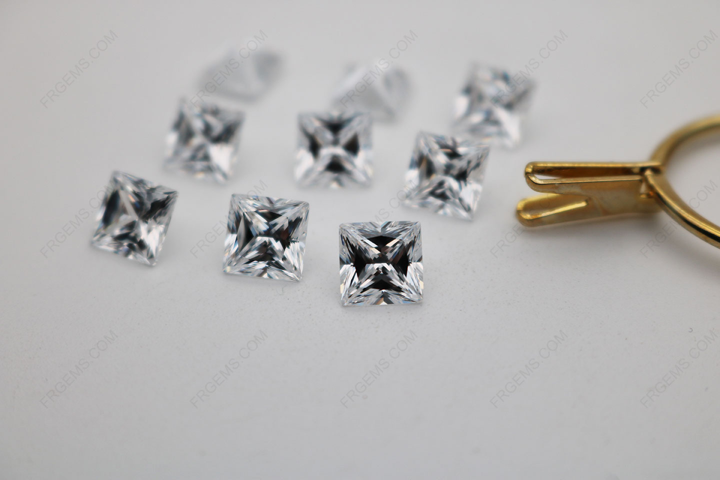 Cubic Zirconia White Color 5A Best Quality Square Shape faceted Princess Cut 7x7mm stones CZ01 IMG_1986