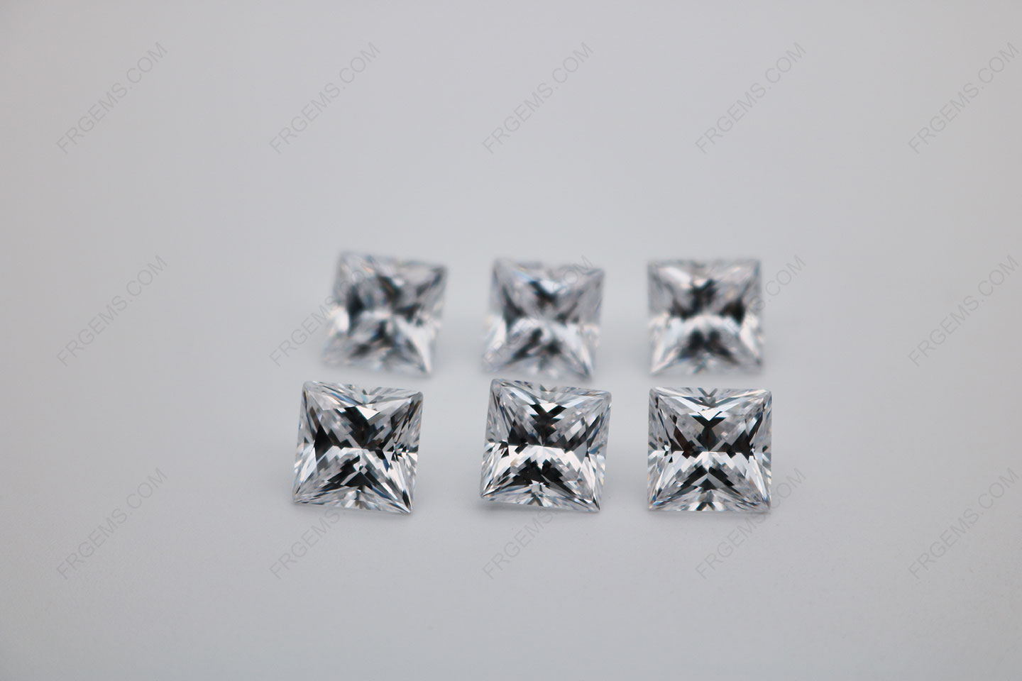 Cubic_Zirconia_White_Color_5A_Best_Quality_Square_Shape_faceted_Princess_Cut_8x8mm_stones_IMG_0665