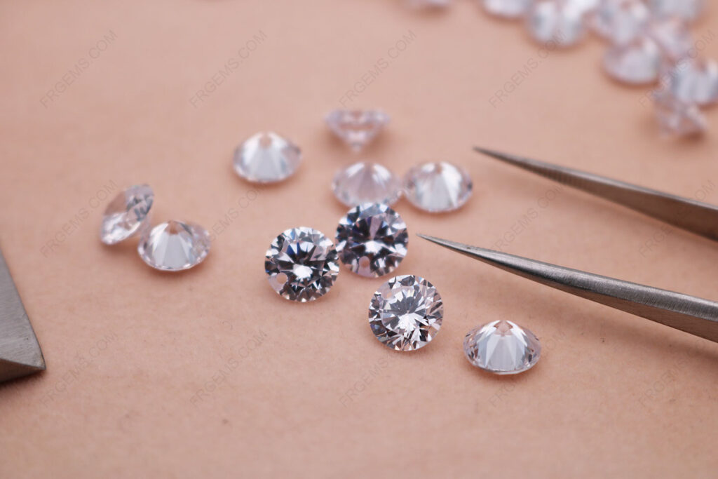 Loose_Cubic_Zirconia_White_Color_Round_Shape_Faceted_diamond_Cut_drilled_holes_8mm_stones_IMG_0993