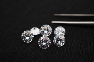 CZ-White-Color-5A-Best-Quality-faceted-gemstones-with-2-drilled-holes-Wholesale-China-IMG_4973