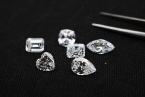 Cubic-Zirconia-White-Color-5A-Best-Quality-faceted-gemstones-with-drilled-holes-Supplier-China-IMG_4969