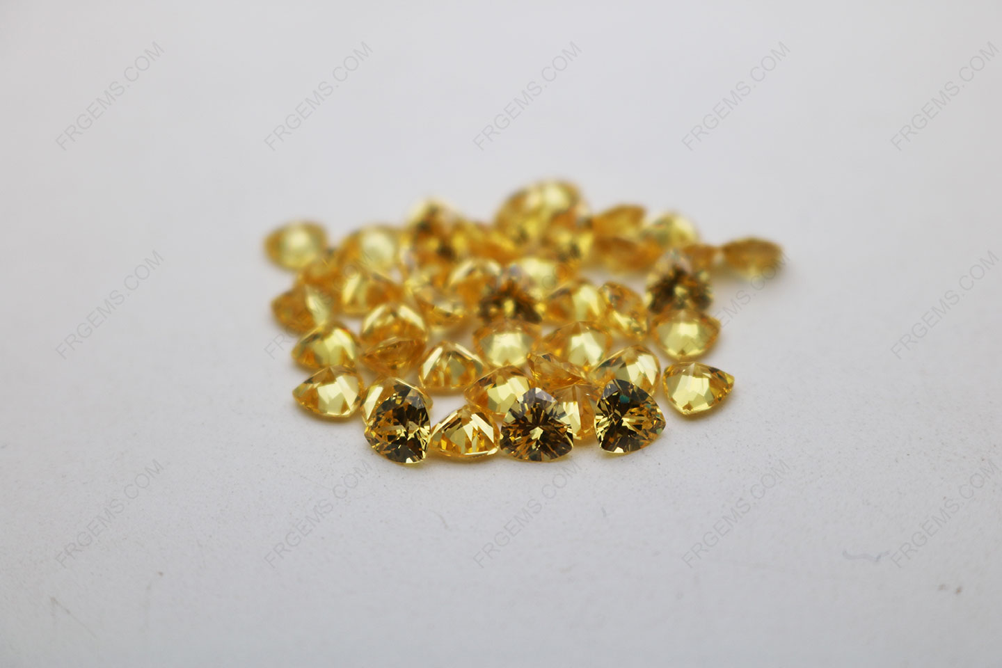 Cubic Zirconia Golden Yellow Trillion Shape Diamond faceted cut 5x5mm stones CZ05 IMG_4898