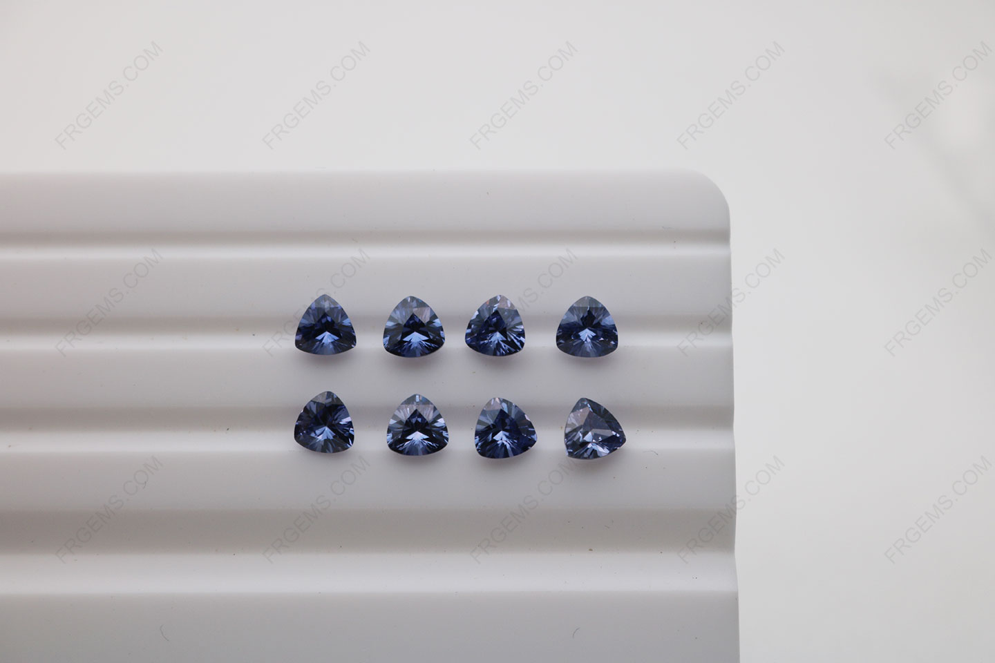 Cubic Zirconia Tanzanite Trillion Shape Diamond faceted cut 5x5mm stones CZ32 IMG_4902