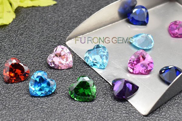 Heart-Shape-Cubic-Zironia-Synthetic-Gemstones