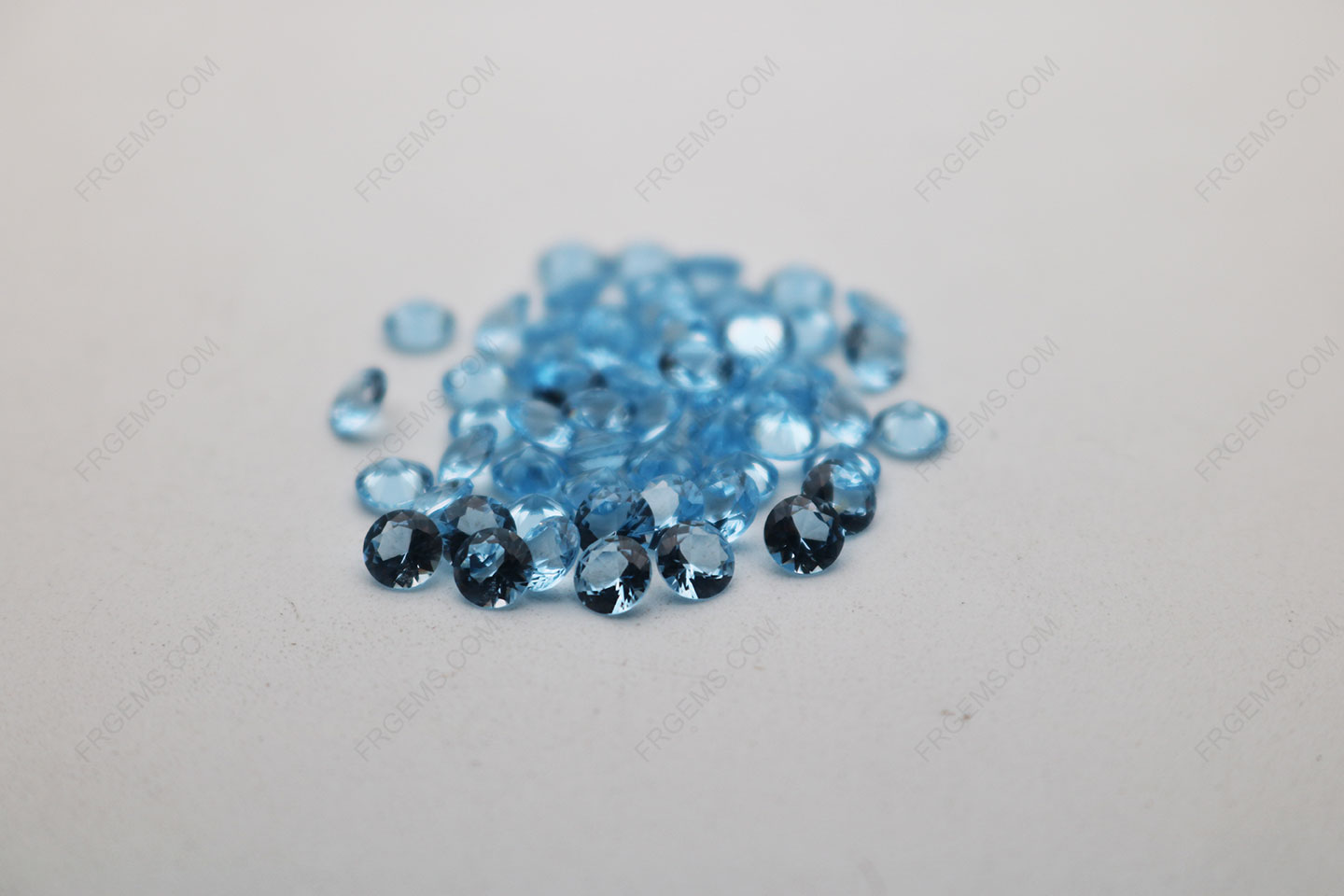 Nano Topaz Blue Light Shade 144# Round Diamond faceted cut 4mm stones IMG_4935
