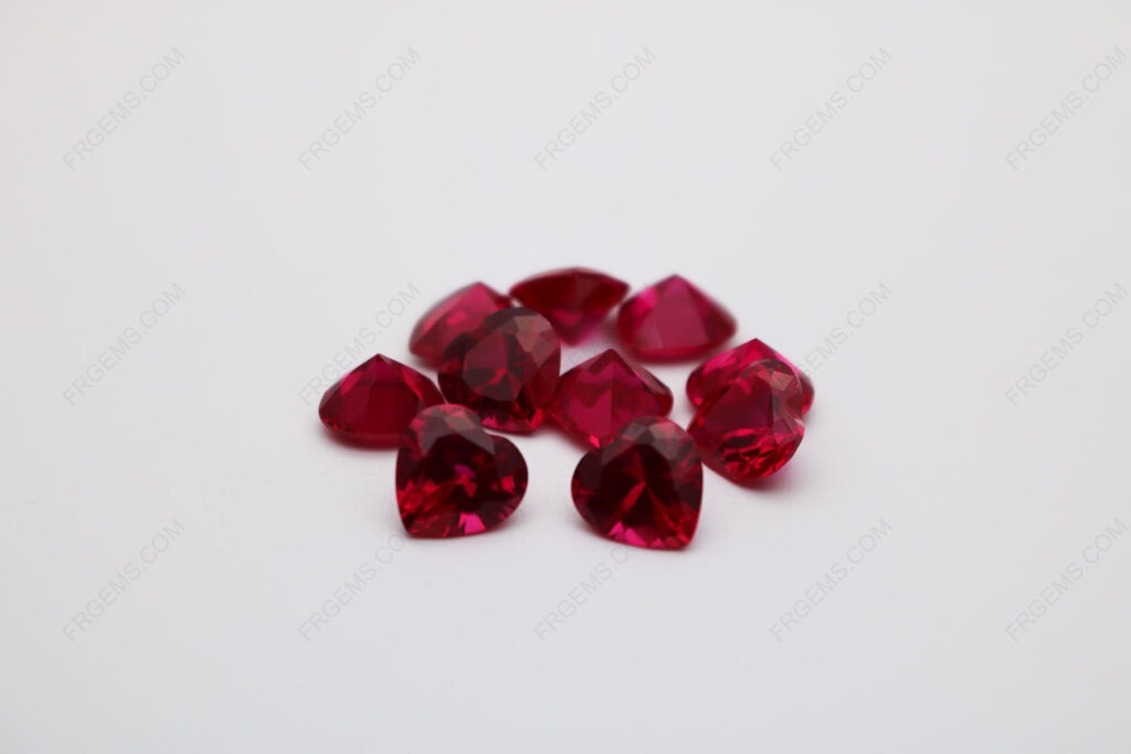 Corundum-Ruby-Red-5#-Heart-Shape-Faceted-Cut-8x8mm-stones-IMG_0417