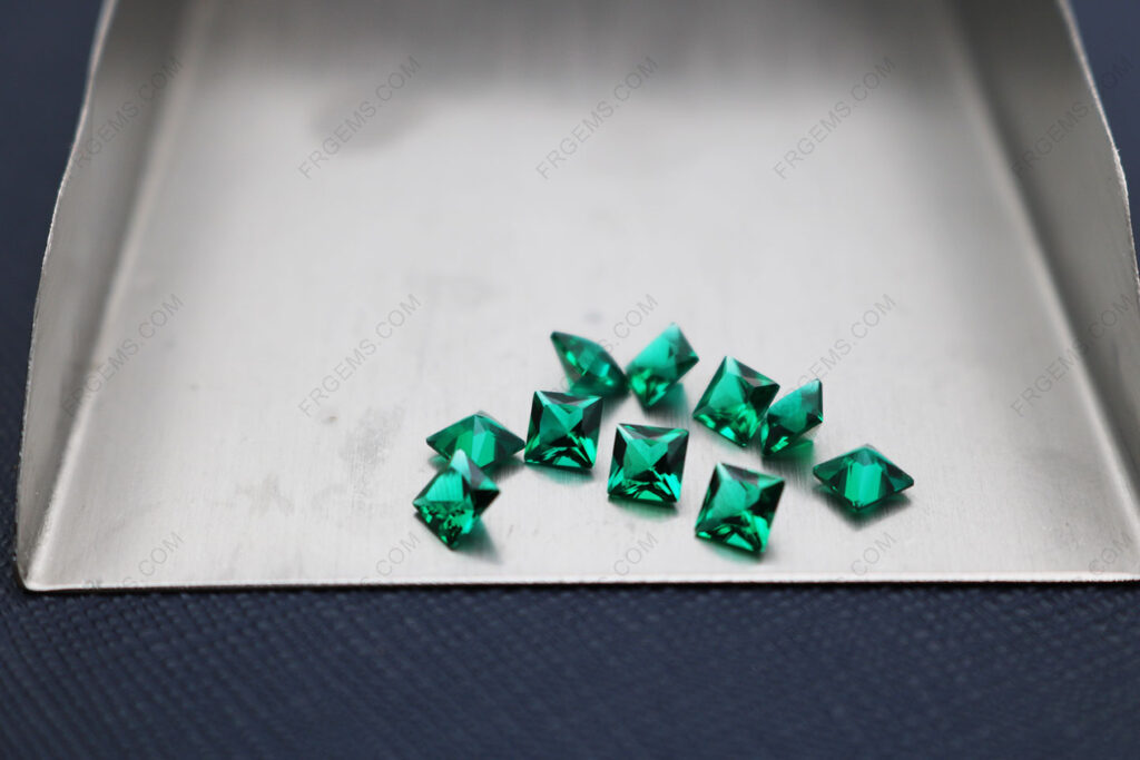 Lab-Created-Hydrothermal-Emerald-Zambia-Green-Square-Princess-cut-4x4mm-faceted-gemstones-China-Suppliers-IMG_5120