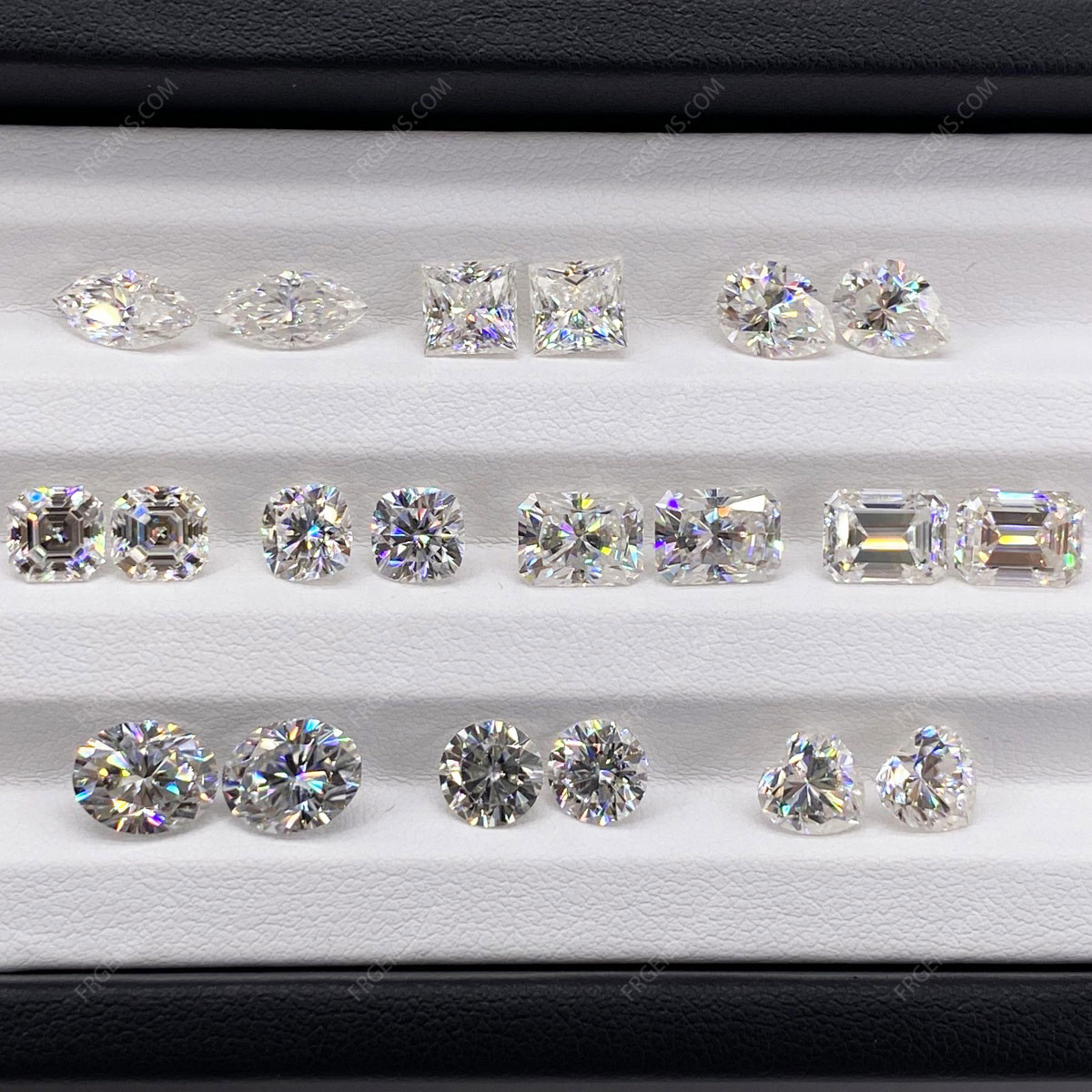 Loose Moissanite Oval shape Faceted Brilliant cut gemstone wholesale from China Supplier