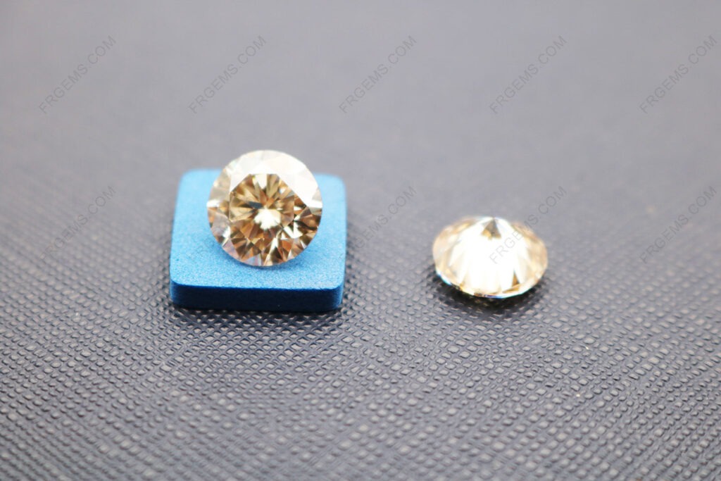 Moissanite-Champagne-Color-Round-Faceted-Brilliant-cut-10mm-4ct-weight-gemstones-China-Supplier-IMG_5137