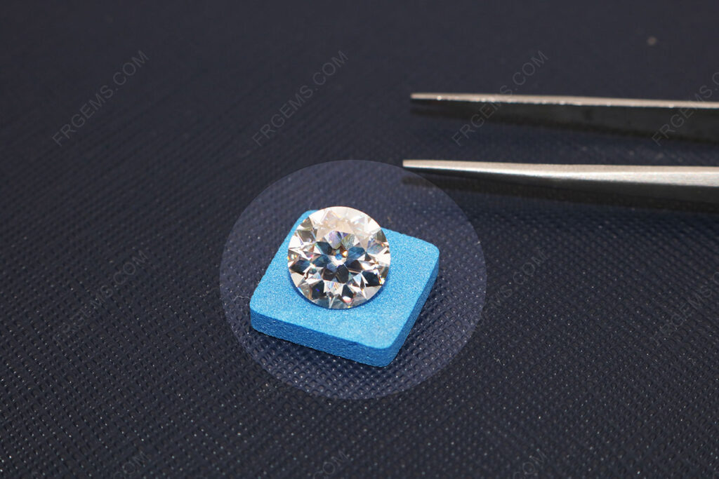 Moissanite-D-White-VVS-Old-European-Cut-gemstone-Factory-China-IMG_5185