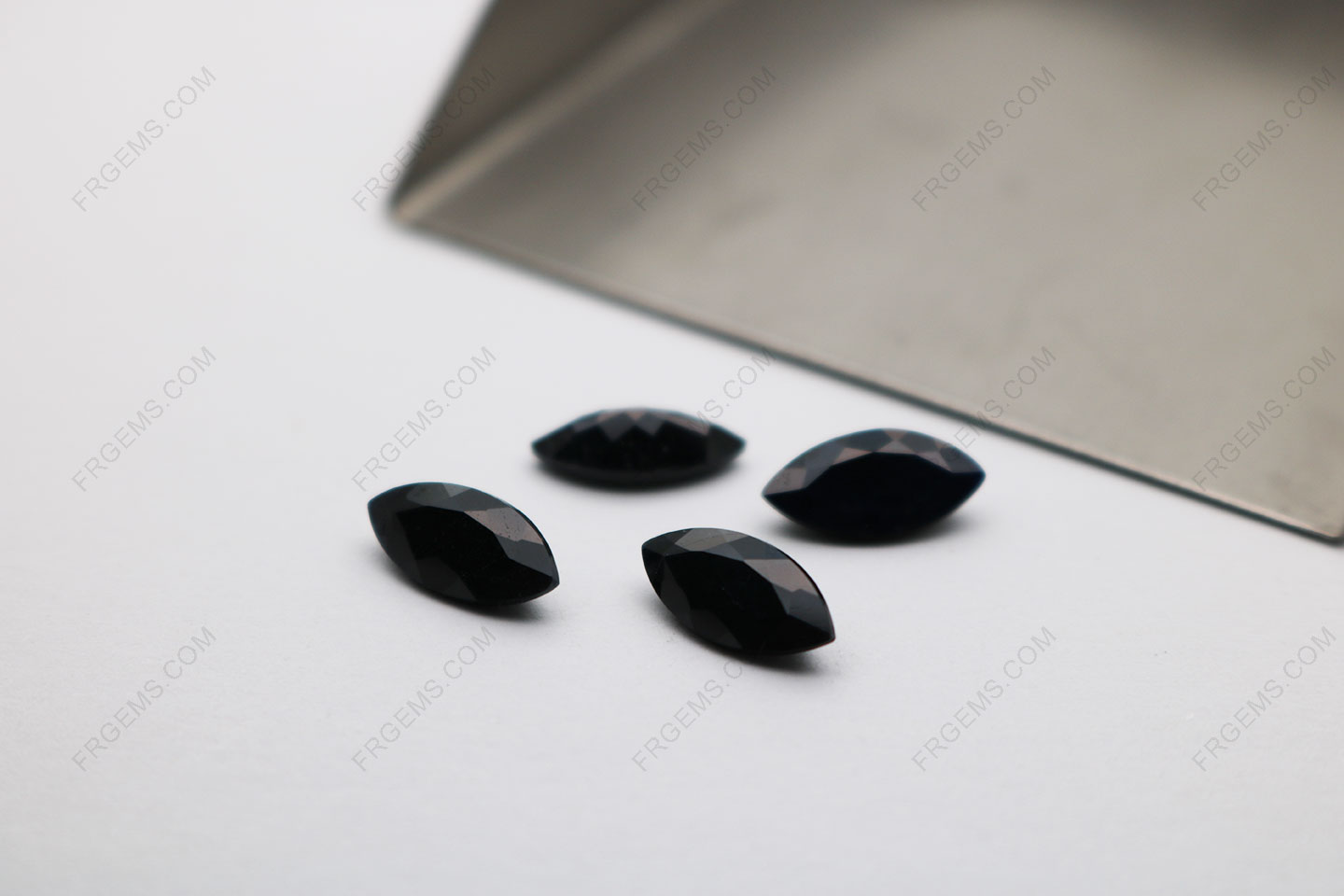 Natural genuine Black sapphire marquise faceted 11.5x5.5mm gemstones wholesale from China Supplier