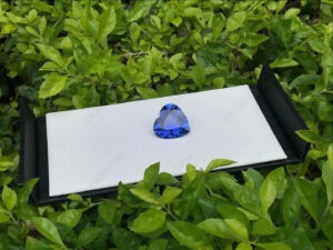 Pulled-Czochralski-Blue-Sapphire-Gemstone-China-Supplier