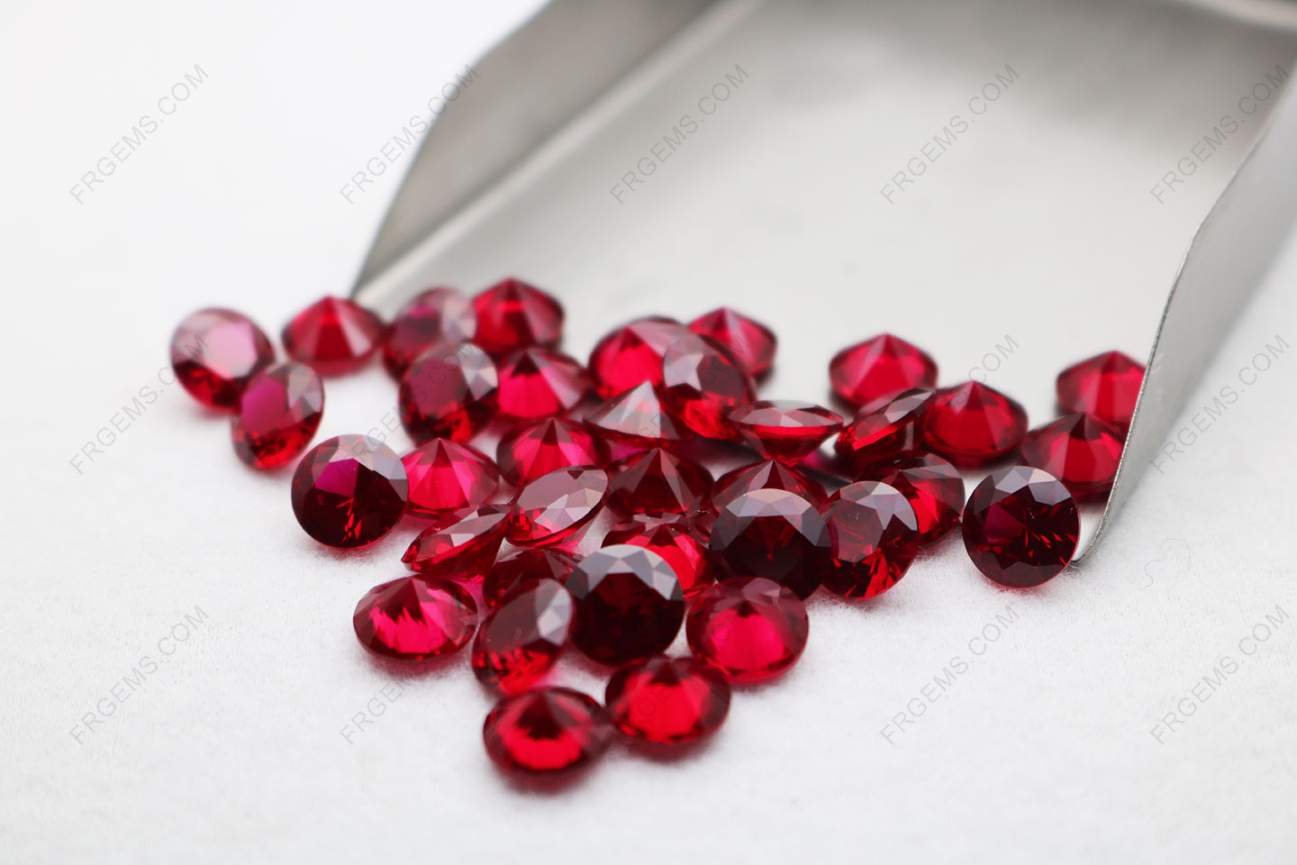 Loose Synthetic Corundum Ruby Dark Red 8# Round Faceted Cut 8.00mm 2ct weight stones wholesale