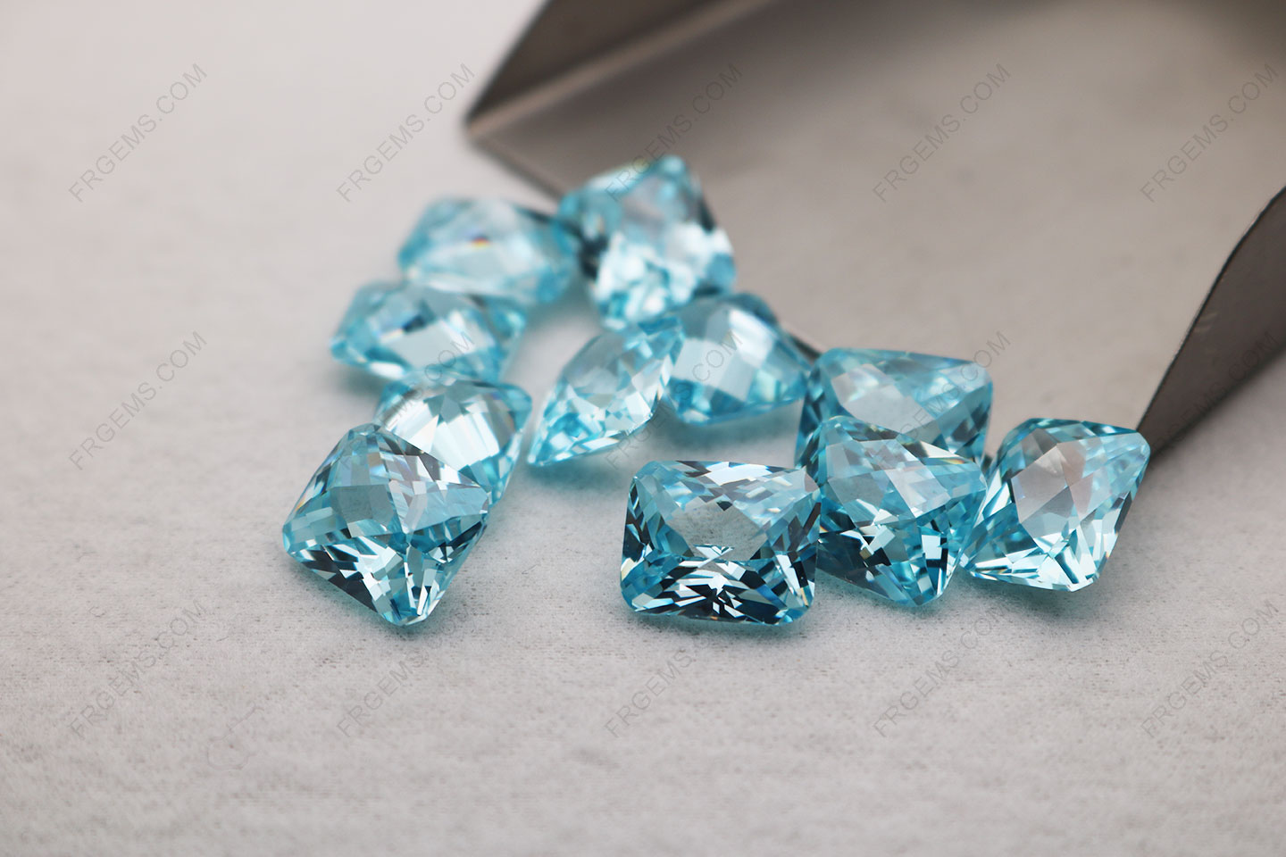 Loose Cubic Zirconia CZ Aquamarine Blue light Color Shade Octagon Shape Radiant checkerboard faceted cut 12×10 Gemstones