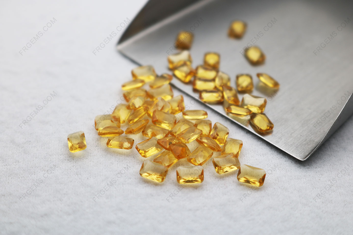 Loose Glass Golden Yellow Color Octagon shape Radiant Princess cut 4x6mm gemstones loose Gemstones
