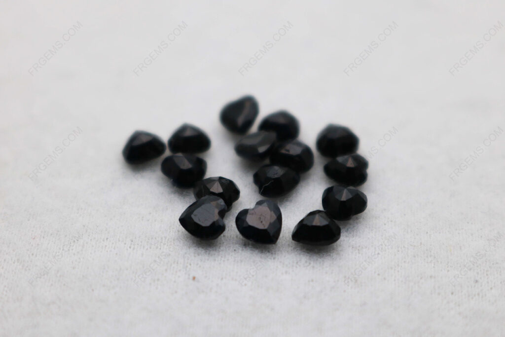 Genuine Black Sapphire Heart shape Faceted cut 4x4mm Loose gemstones bulk wholesale