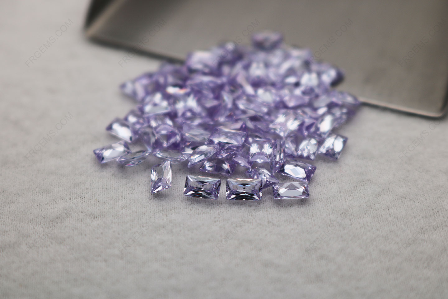Rectangle shape princess faceted cut birthstone loose Cubic Zirconia Lavender color gemstones IMG_5242
