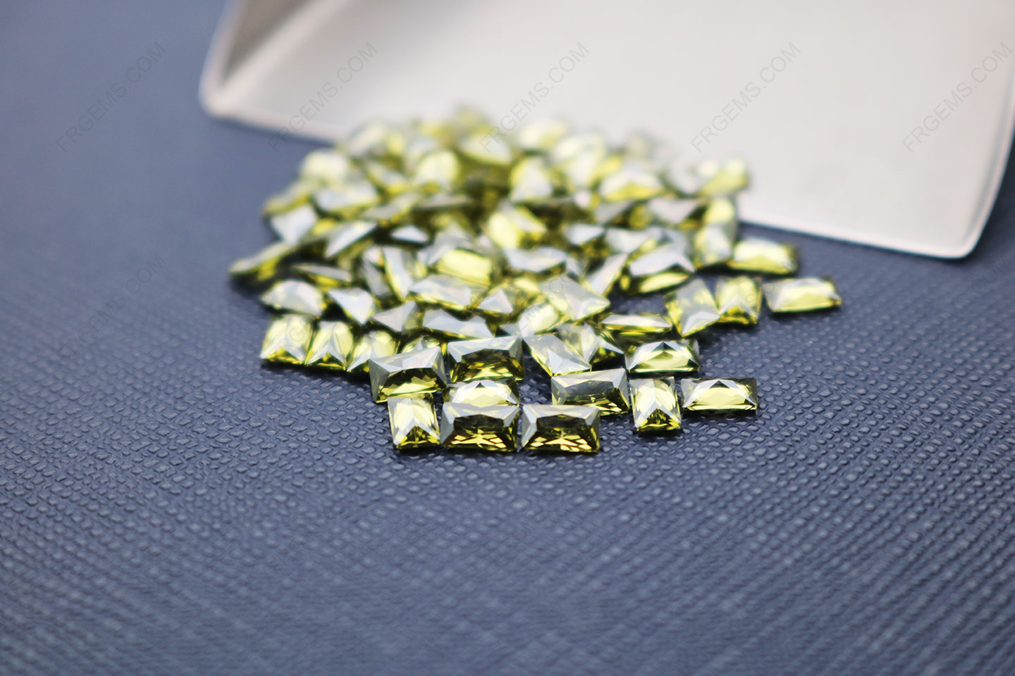 Rectangle shape faceted princess cut birthstone loose Cubic Zirconia Peridot color gemstones IMG_5247