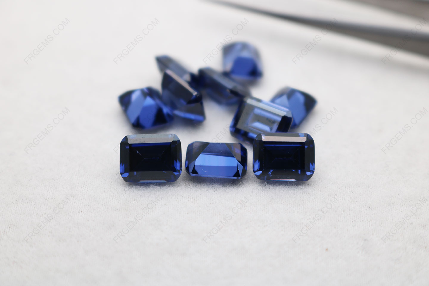 Loose Cubic Zirconia Tanzanite Blue Color Octagon shape Emerald cut 9x7mm stones IMG_5545