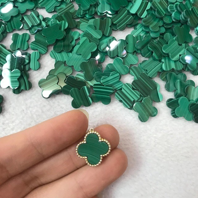 Natural genuine Malachite four leaf Clover Shape Loose Stone wholesale from China Supplier