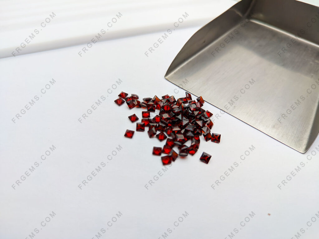 Semi-precious-genuine-Garnet-Red-Color-Square-princess-faceted-3x3mm-Gemstones-supplier