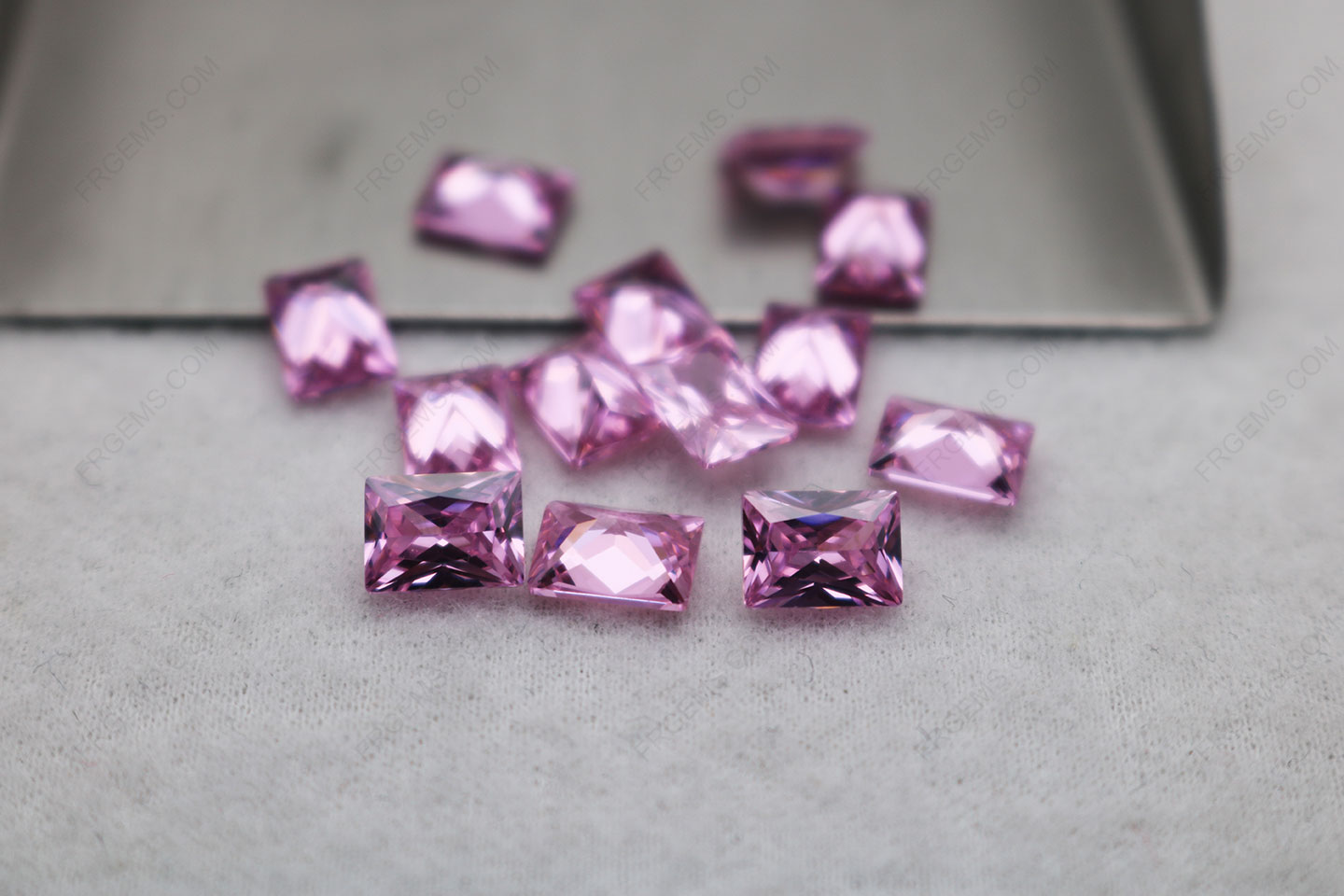 Cubic Zirconia Pink Color Rectangle Shape Princess Cut 7x5mm gemstones CZ03 IMG_5751