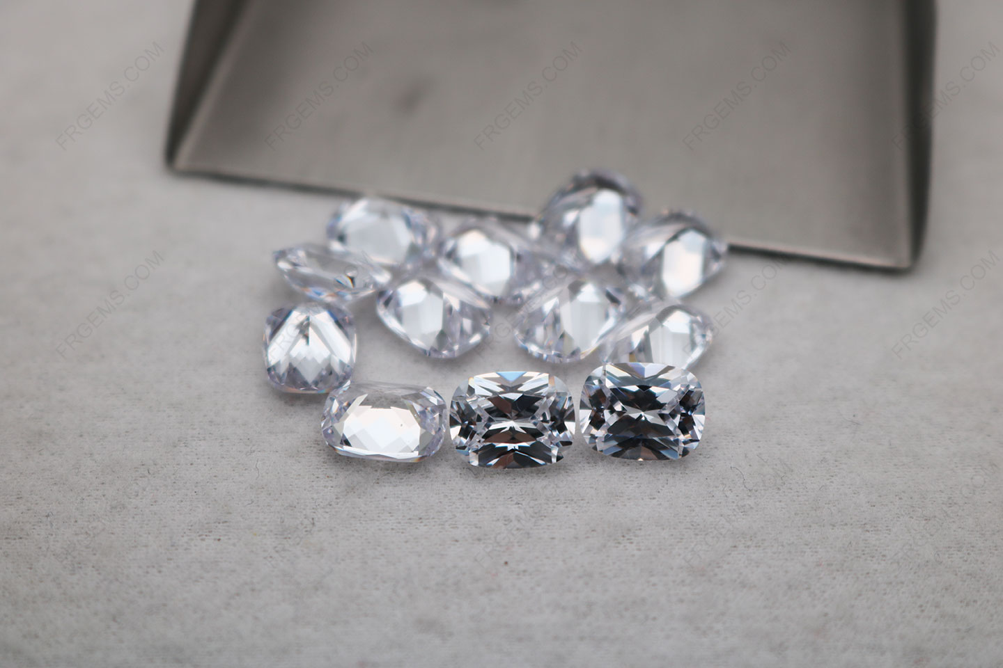 Cubic Zirconia White Clear Color Elongated Cushion Shape Princess Cut 9x7mm gemstones CZ01 IMG_5753