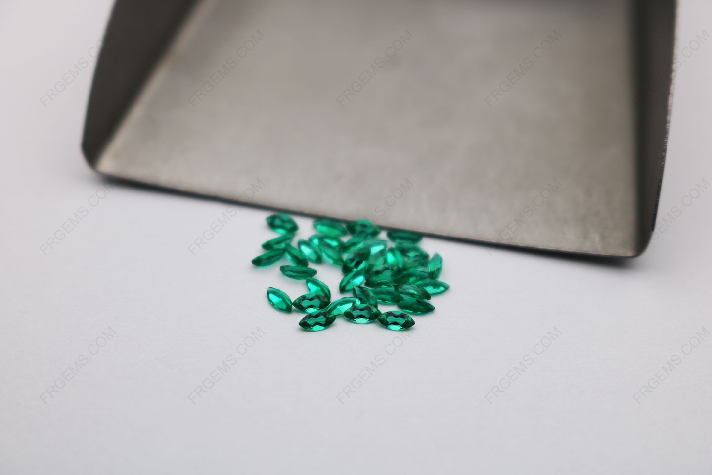 Lab Grown Hydrothermal Emerald Zambia Green Color marquise Shaped 3x1.5mm faceted gemstones