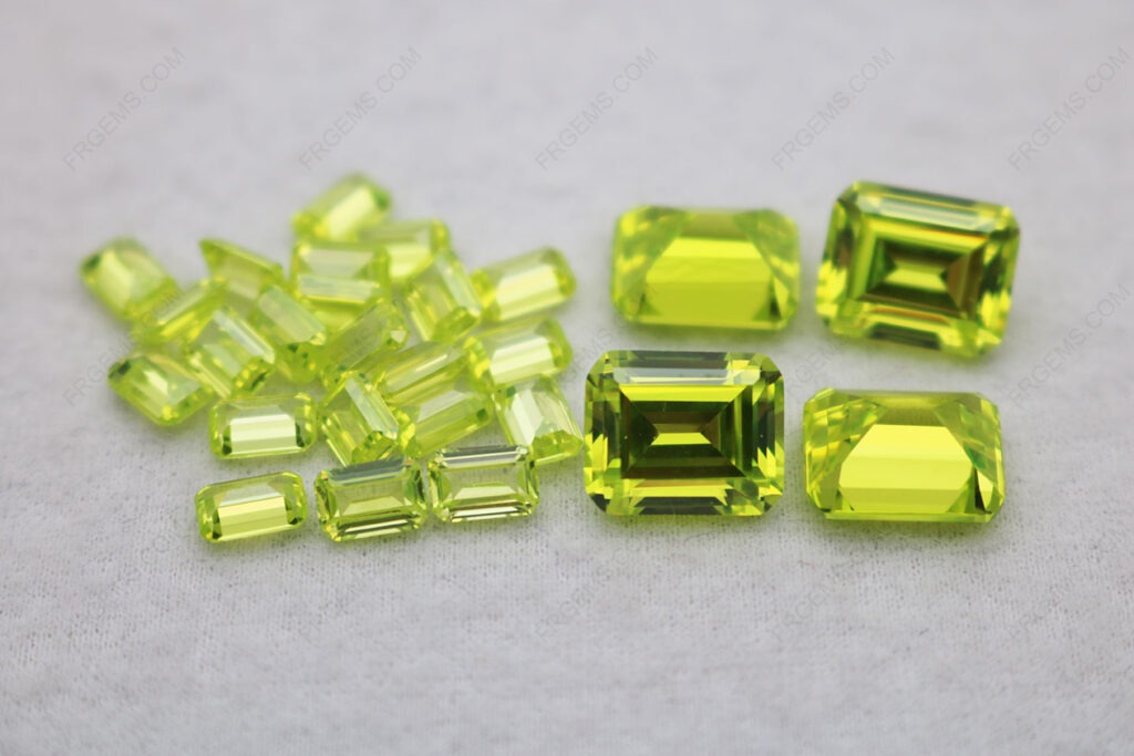 Cubic-Zirconia-Apple-Green-Color-Octagon-Shape-Emerald-Cut-6x4mm-VS-11x9mm-gemstones-CZ41-IMG_5837