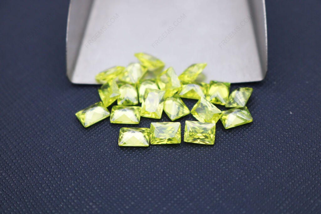 Cubic-Zirconia-Apple-Green-Color-Rectangle-Shape-Princess-Cut-7x5mm-gemstones-CZ41-IMG_5843