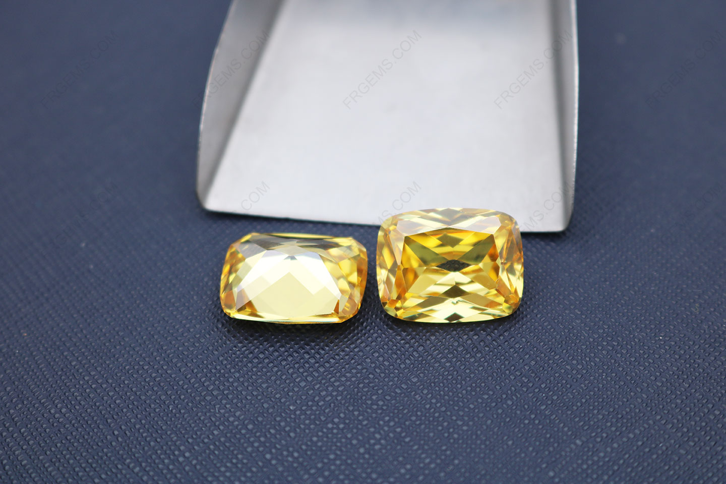 Elongated Cushion Shape Loose Cubic Zirconia Canary Yellow Color Faceted Princess Cut 18x14mm gemstones