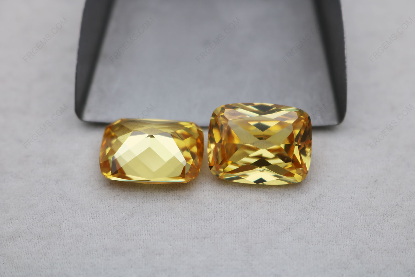 Elongated Cushion Shape Loose Cubic Zirconia Canary Yellow Color Faceted Princess Cut 18x14mm gemstones