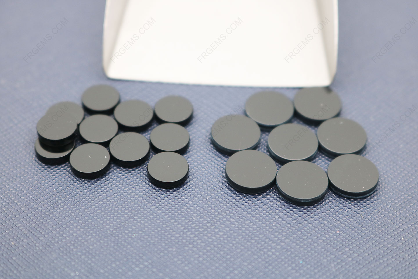 Natural Black Onyx Smooth Flat Disc Coin shape 10mm and 8mm gemstones wholesale from China Supplier