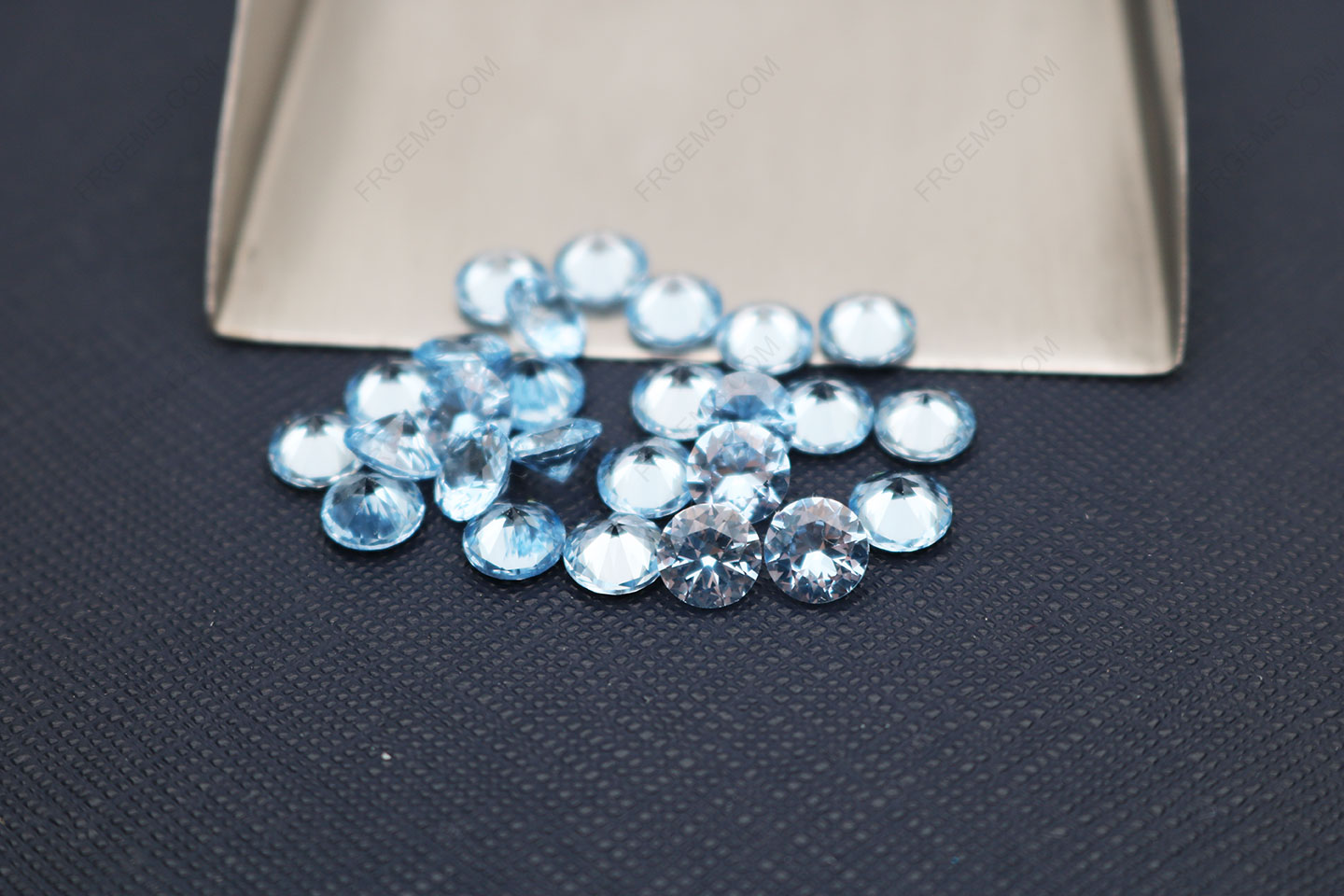 Spinel Aquamarine Blue Light Color #104 Round Shape Faceted Cut 6mm gemstones
