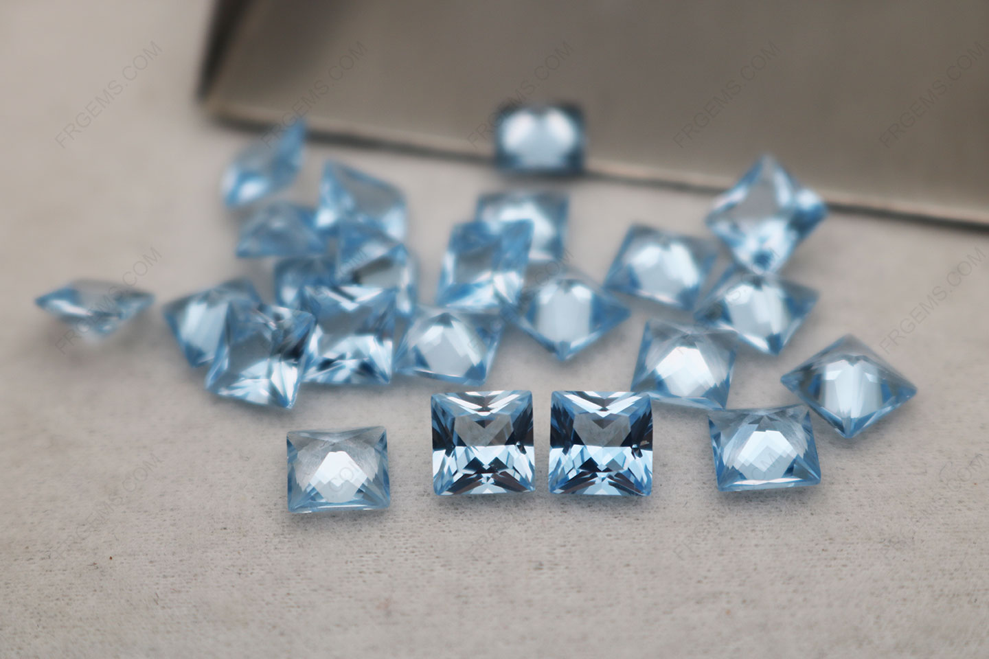 Synthetic Aquamarine Blue Light Color Spinel #104 Square Shape Princess cut 6x6mm gemstones