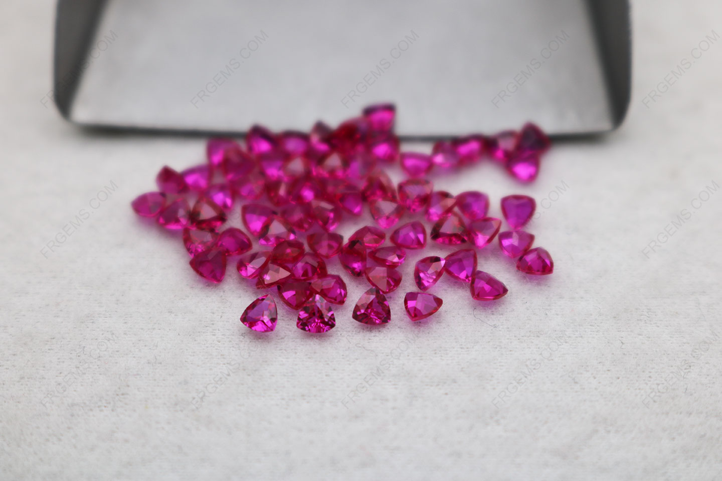 Trillion Shape Faceted Cut Synthetic Corundum Ruby Red #5 Color 3x3mm gemstones wholesale