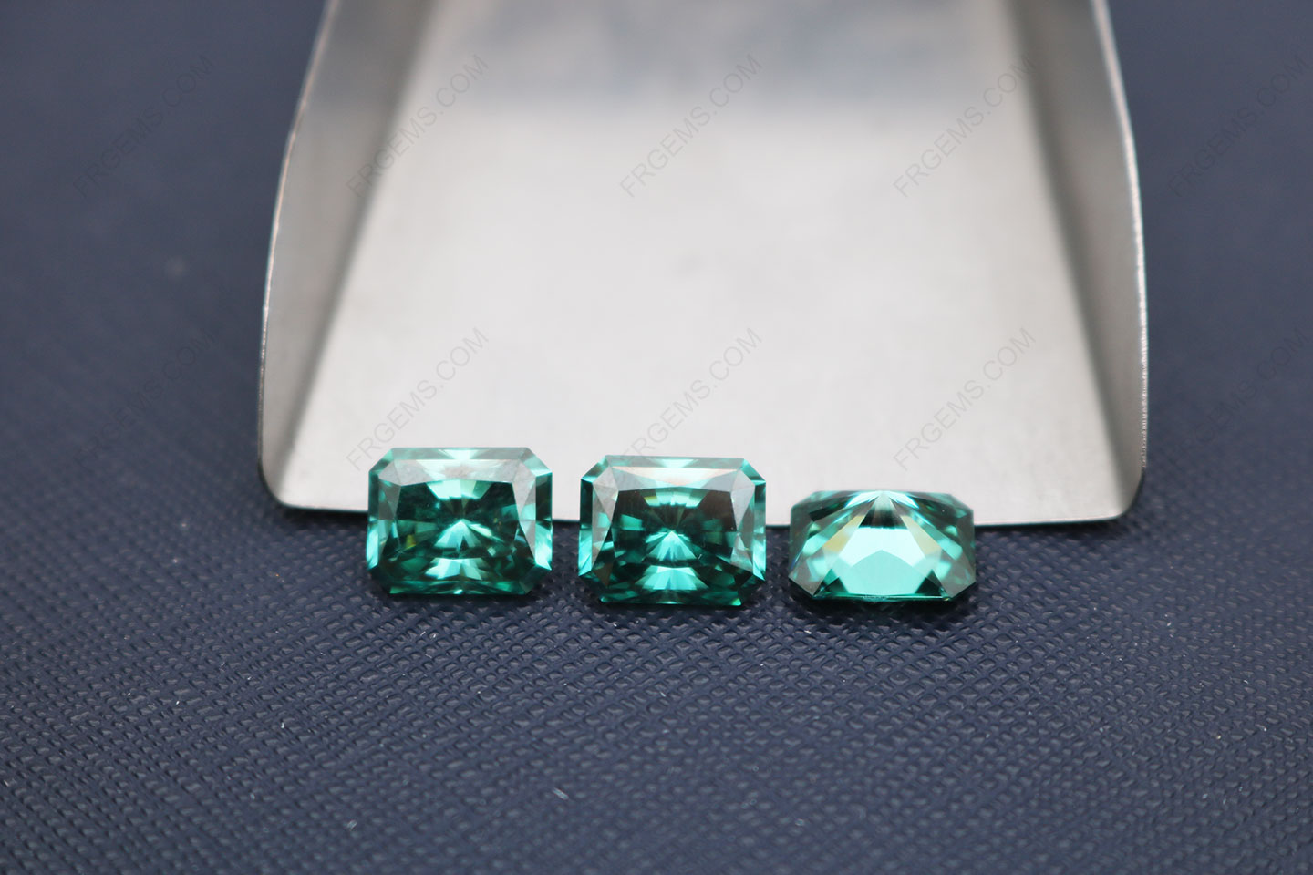 Wholesale Loose Moissanite Green Color Octagon Radiant Cut 10x8mm gemstones from China