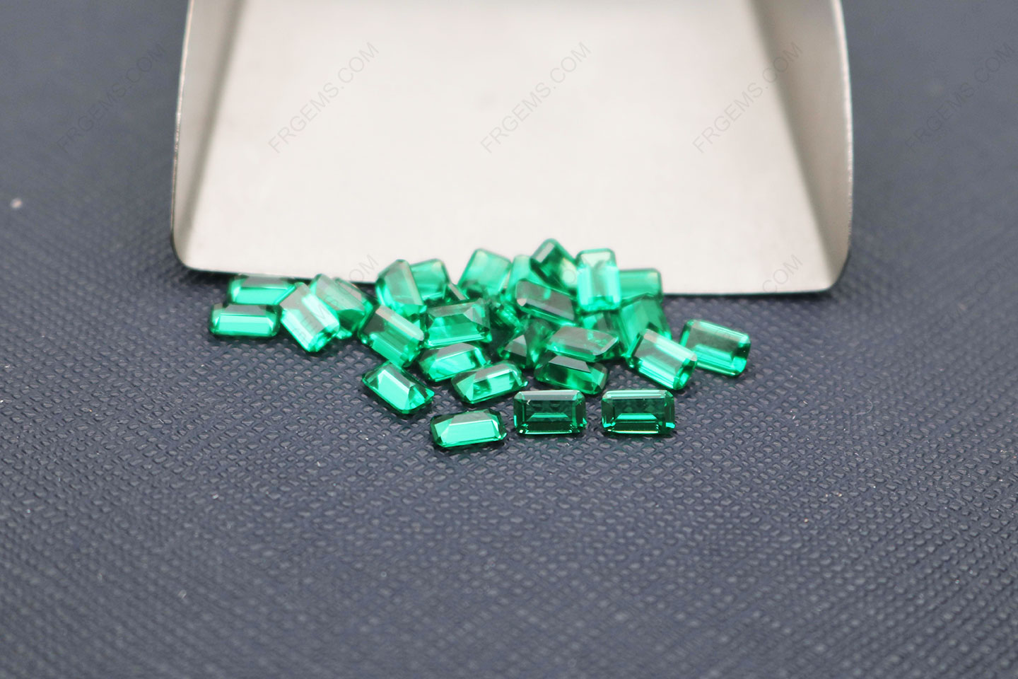 Wholesale Octagon Shape Emerald Cut Nano Emerald Green #112 3x5mm gemstones