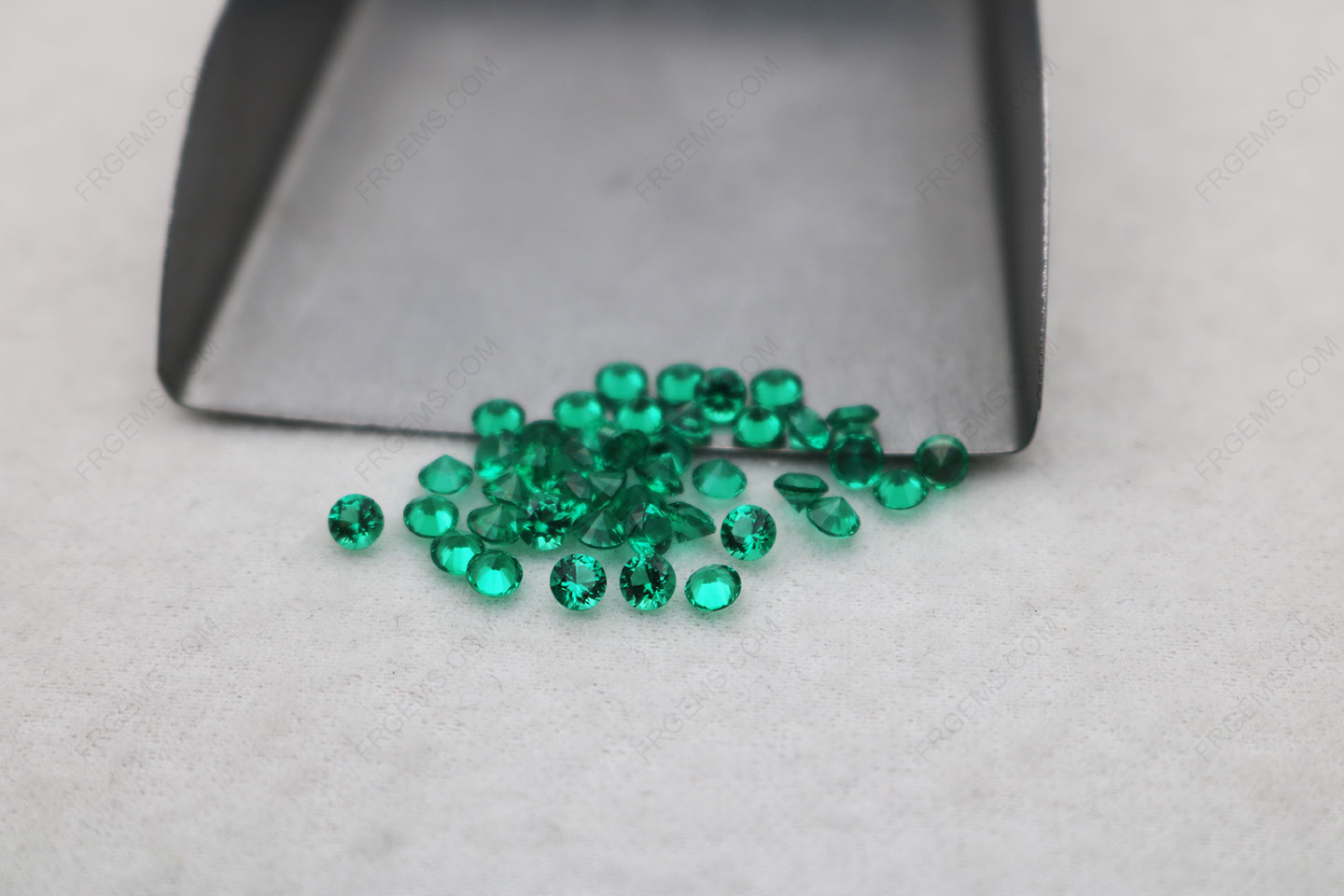 Wholesale Loose Nano Emerald Green #112 Color Round Shape Faceted Cut 3mm gemstones