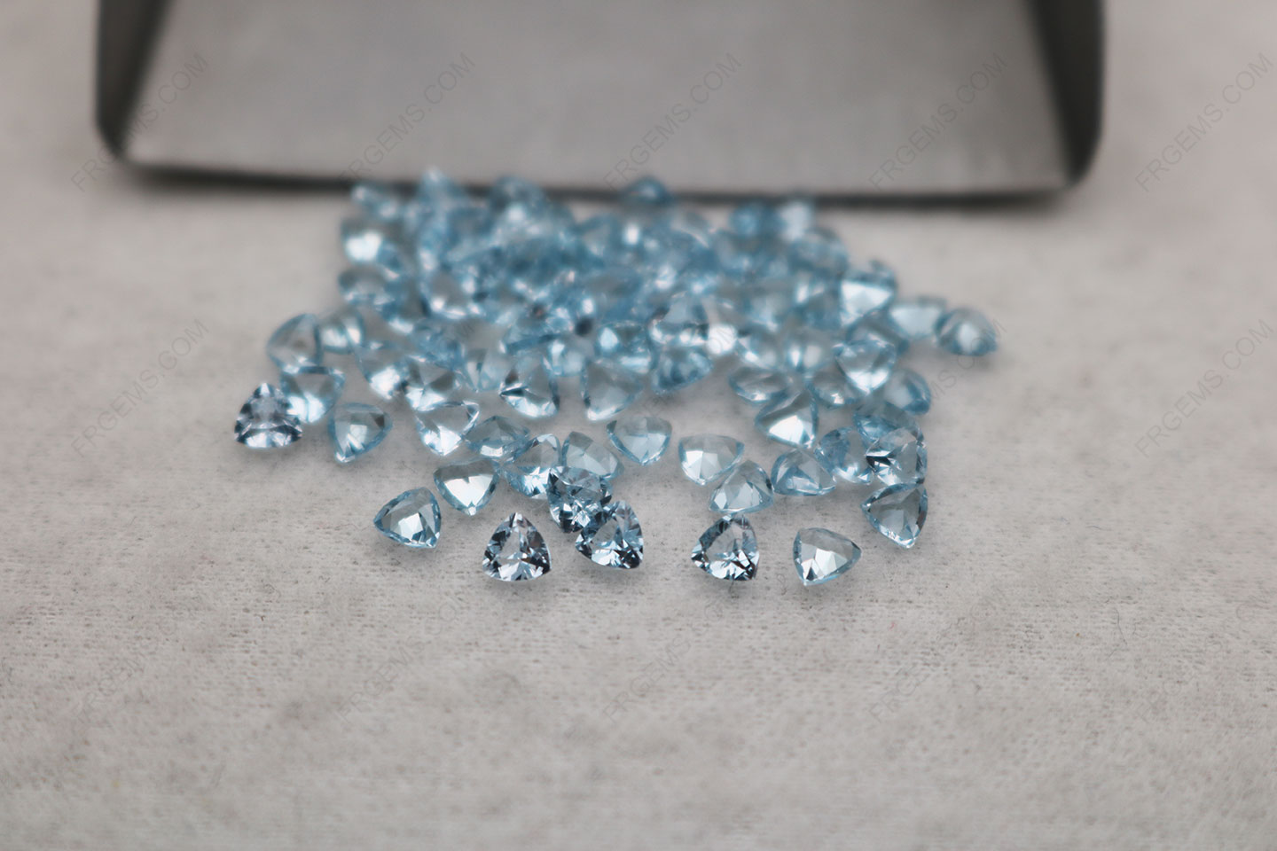 Lab Synthetic Aquamarine blue Color Spinel #106 Trillion Shape Faceted Cut 3x3mm gemstones