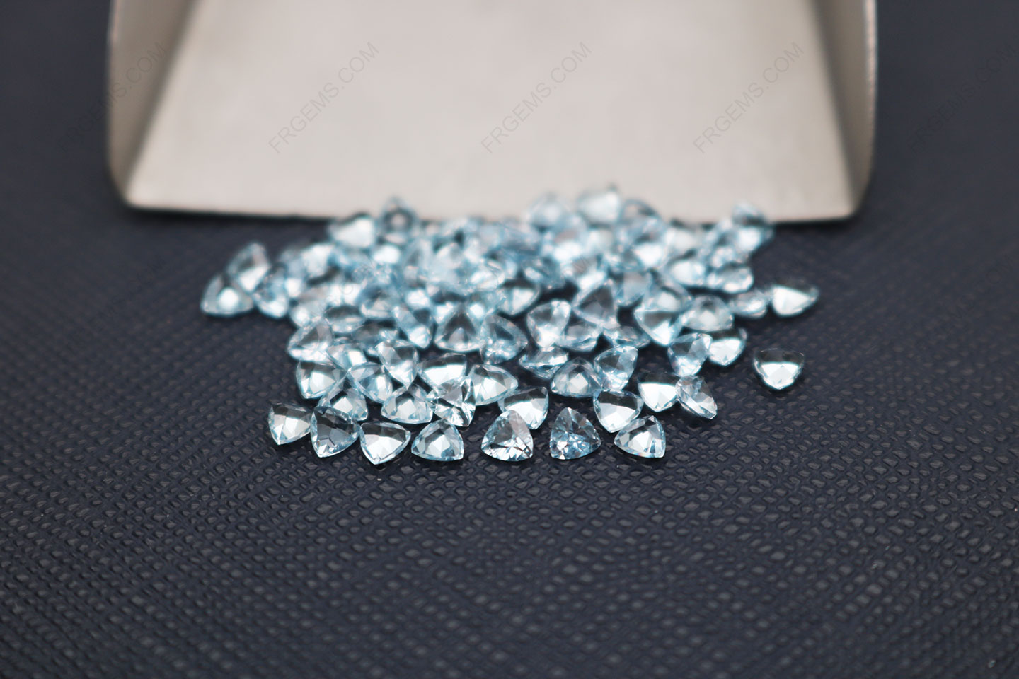 Lab Synthetic Aquamarine blue Color Spinel #106 Trillion Shape Faceted Cut 3x3mm gemstones