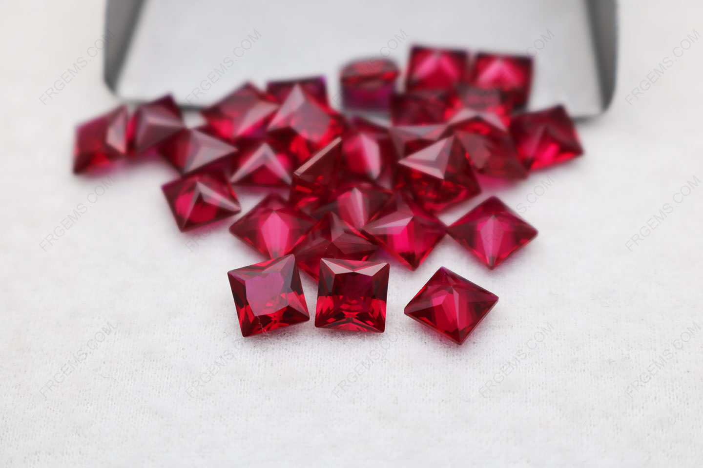 Loose Corundum Synthetic Ruby Red #8 dark color Square Princess Cut 6x6mm Gemstones